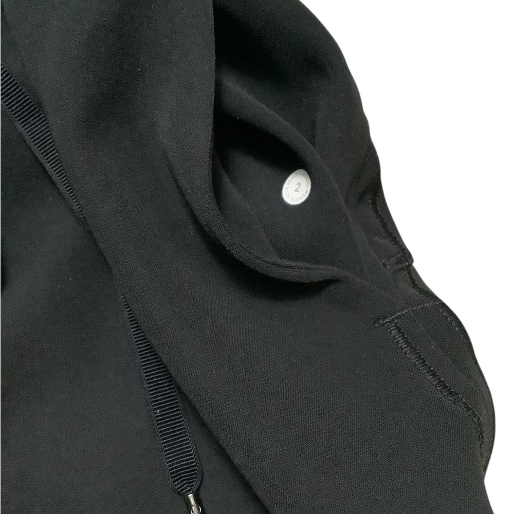 Lululemon Black Women's knee length Skirt - Picture 3 of 3